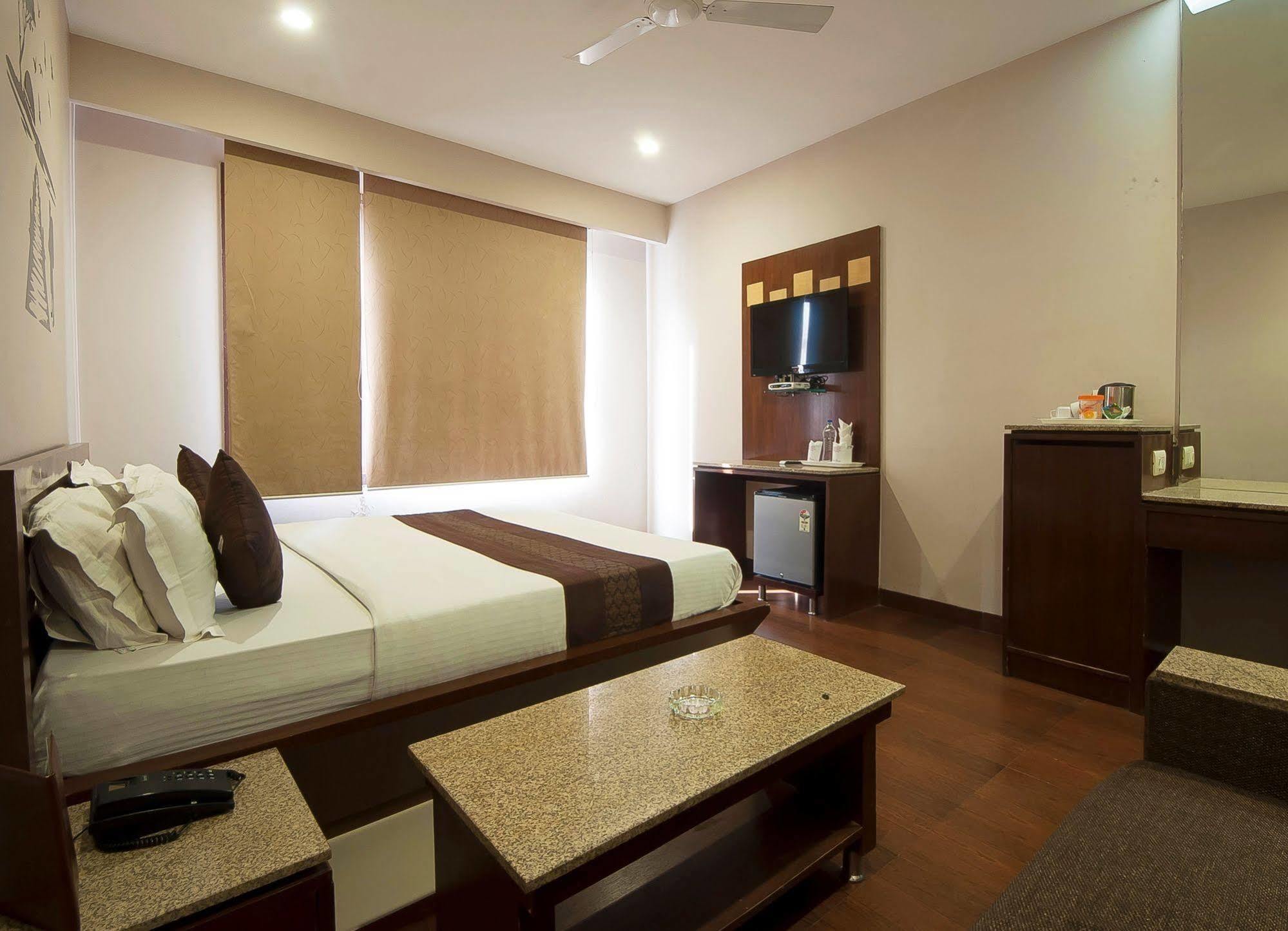 Fabhotel Basera Амритсар Екстериор снимка